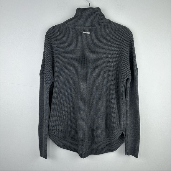 Michael Michael Kors Waffle Knit Turtleneck Pullover Sweater Size Medium Gray - Picture 3 of 8